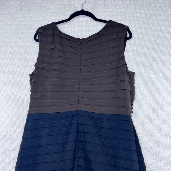 Adrianna Papell Woman Dress,‎ Brown & Black, Sleeveless, Tiered Cocktail Party - Picture 4 of 11
